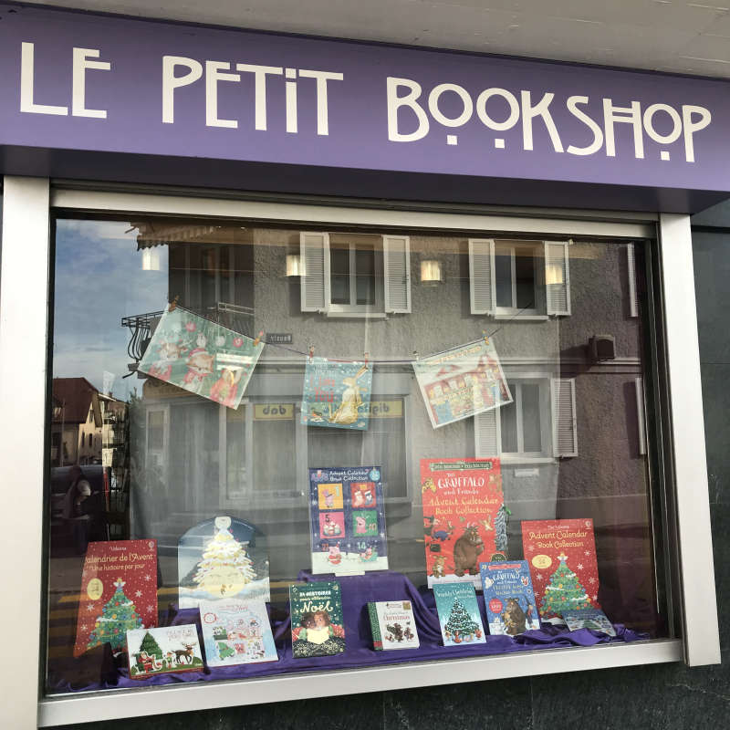 Foto von Le Petit Bookshop, Schaufenster